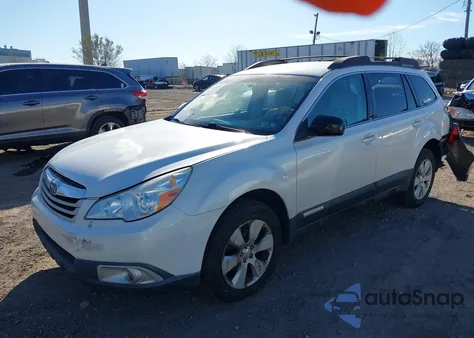 2010 Subaru Outback 2.5I Premium z USA, uszkodzony, nr VIN 4S4BRBCC9A3367202